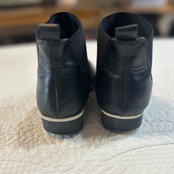 Metaphor Black Ankle Boots. Size 8. Cabincore. - Picture 2 of 8